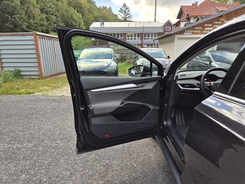 Škoda Enyaq 150kw, iV80 19ALU TZ SOH 92% - fotka 34 z 48