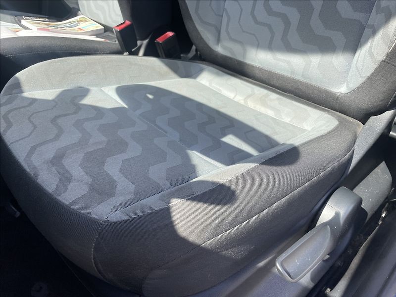 Škoda Fabia 1,4 i 16V Klima, po STK - fotka 18 z 41