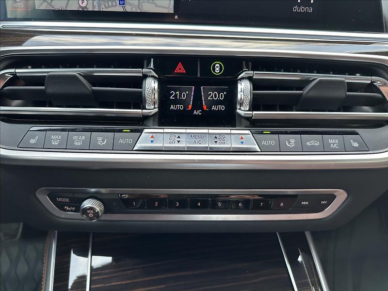 BMW X5 3,0 xDrive 30d M-SPORT LASER - fotka 18 z 38