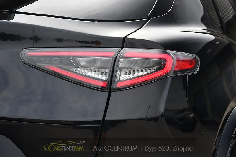 Alfa Romeo Stelvio 2.9V6 Bi-T SPARCO+AKRAPOVIČ - fotka 54 z 54