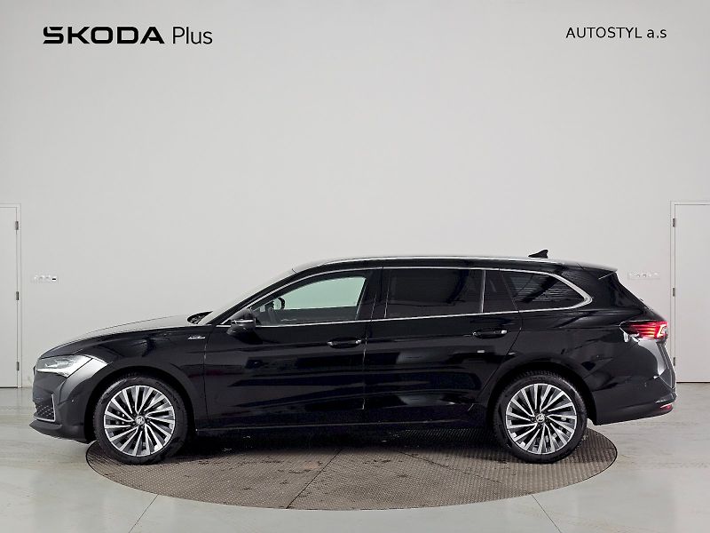 Škoda Superb (2024) combi 2.0TDi142kW 4x4 LAURIN A - fotka 3 z 30