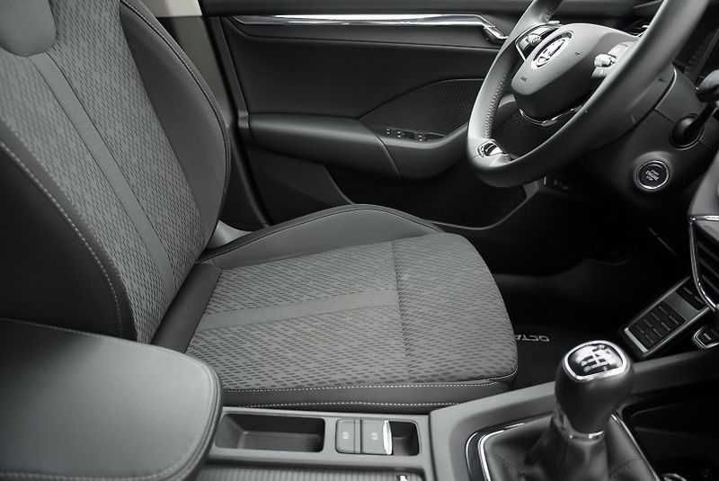 Škoda Octavia 1.5 TSI STYLE PLUS - fotka 24 z 46