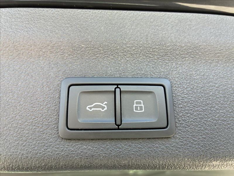 Audi A6 2,0 TFSI 195 KW,KEYLESS,KAMERA - fotka 13 z 26