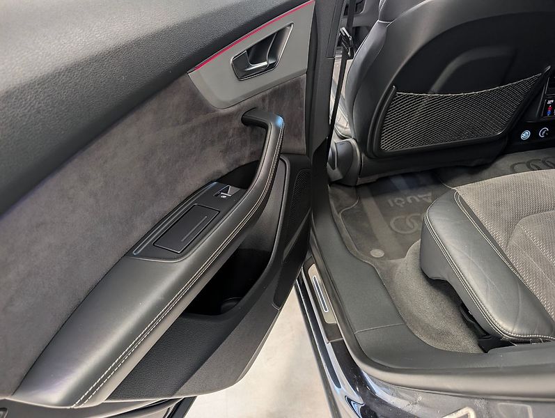 Audi Q8 50 TDI S-LINE 3.0 210 kW QUATT - fotka 25 z 32
