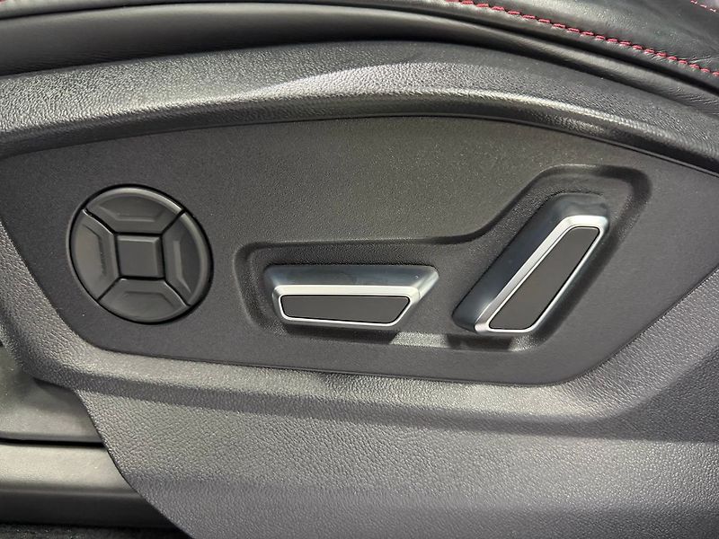 Audi Q8 50TDI QUATTRO S-LINE, WEBASTO, - fotka 28 z 36