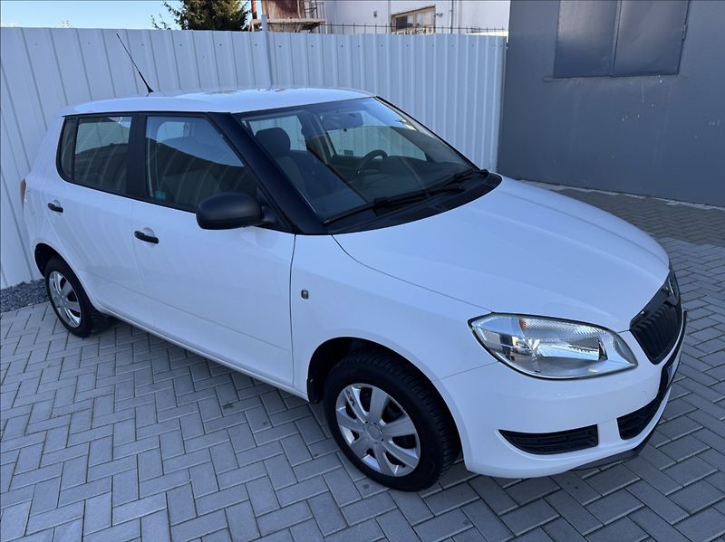 Škoda Fabia 1,4 i 16V 63kW DPH 1.maj ČR - fotka 7 z 47