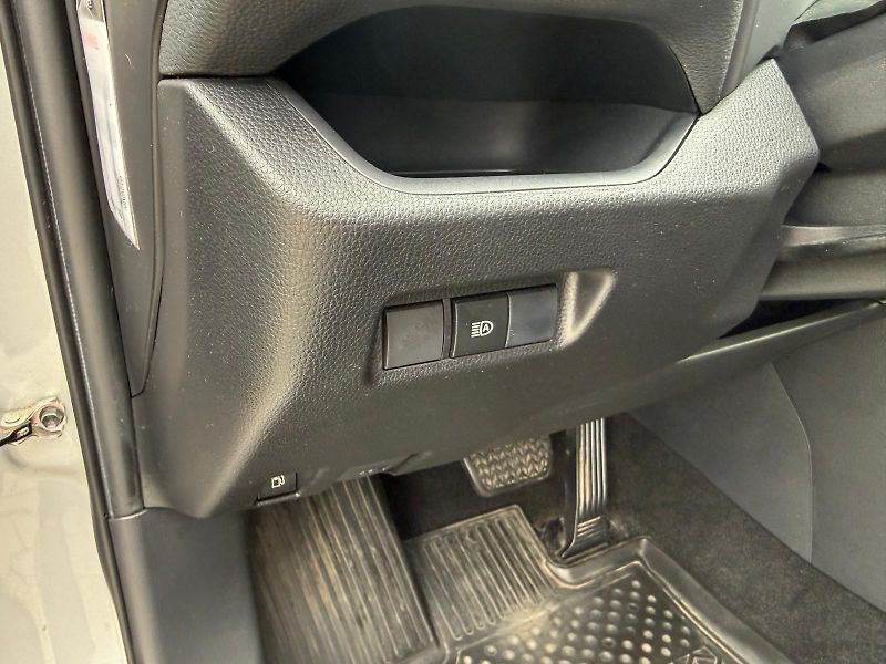 Toyota RAV4 2.5 HSD e-CVT AWD Comfort - fotka 13 z 28