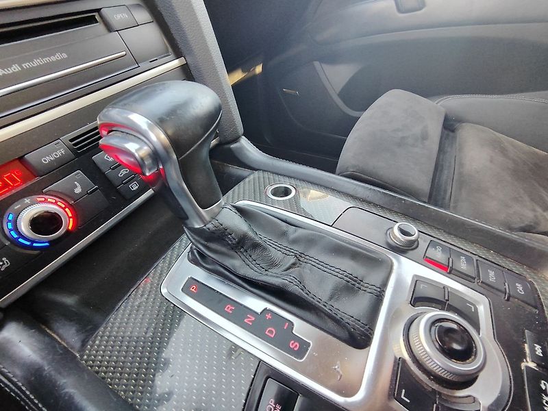 Audi Q7 3.0 TDI/180kW S-Line 4x4 AT - fotka 33 z 45
