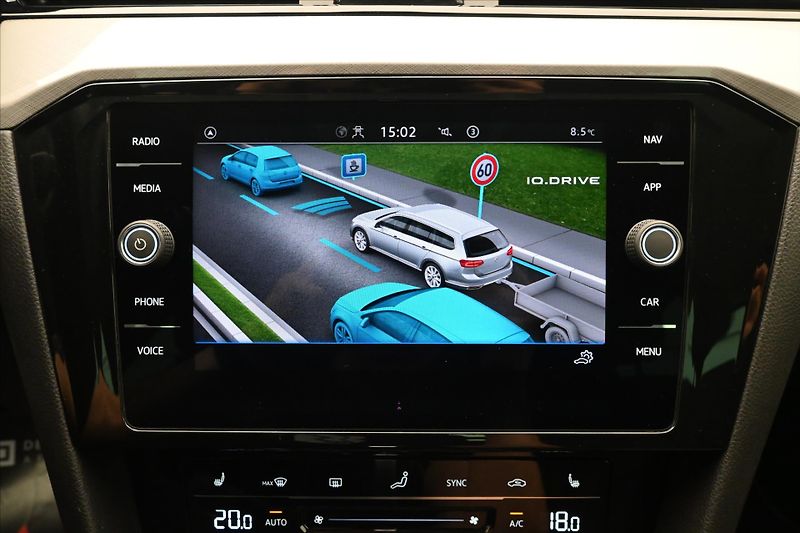 Volkswagen Passat 2,0 TDI 110 kW DSG Business Zá - fotka 19 z 32