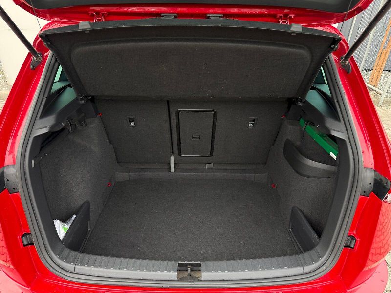 Škoda Karoq (2023) 1.5 TSI 110 kW DSG SportLine - fotka 25 z 25