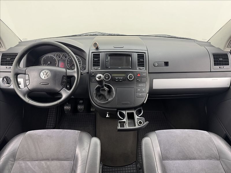 Volkswagen Multivan 2,5 4X4 DPH NZTOP EL.DVEŘE TZ - fotka 7 z 37