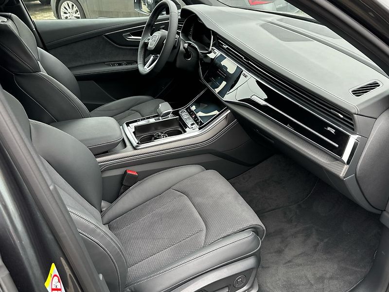 Audi Q7 50 TDI quattro S Line - fotka 12 z 23