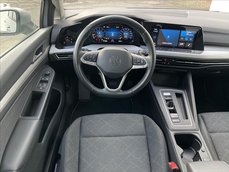 Volkswagen Golf 1,5 eTSI DSG Life ACC  Variant - fotka 7 z 23