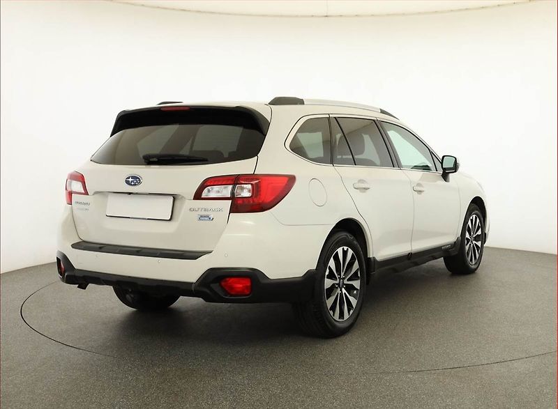 Subaru Outback (2015) 2.0 D, 4X4, Automat, Navi - fotka 5 z 19