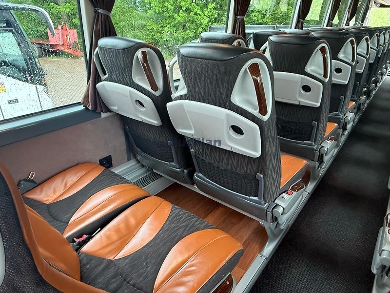 Setra (2015) S515 HD TOP VÝBAVA + 880l  - fotka 11 z 29