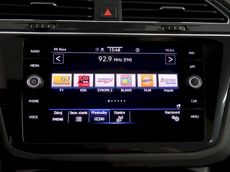 Volkswagen Tiguan (2022) R 2.0TSI 235KW DSG 4x4 - fotka 23 z 38