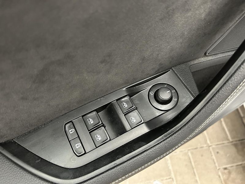 Škoda Superb 2.0 TDI 4x4 SportLine - fotka 7 z 31