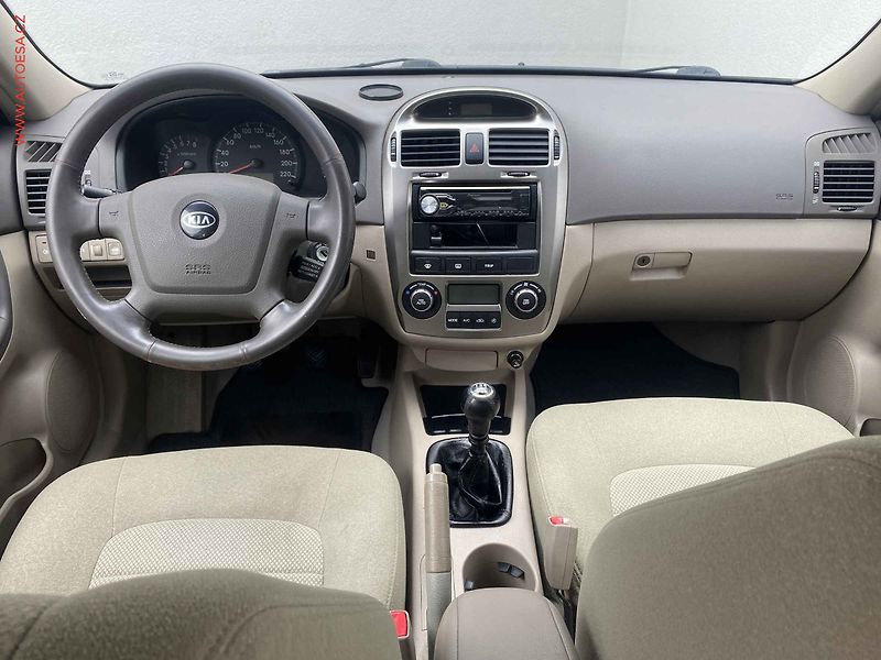 Kia Cerato (2005) 2.0i, AC - fotka 8 z 15