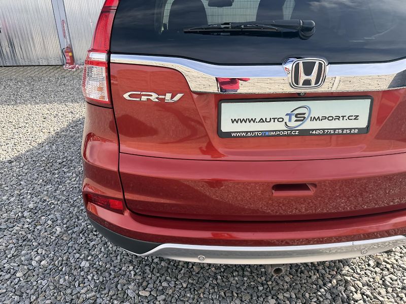 Honda CR-V 1.6CT-Di 4x4 160PS ČR 145TKM!! - fotka 41 z 159