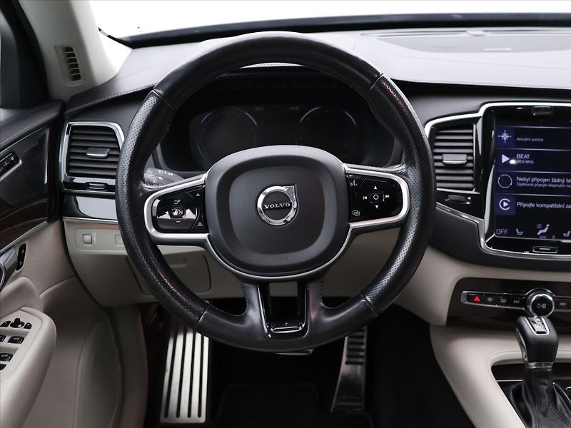 Volvo XC90 2,0 D5 177kW AWD CZ Inscriptio - fotka 15 z 36