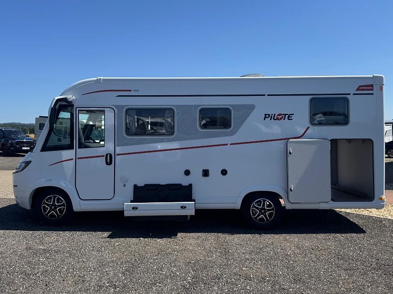 Pilote (2026) G690GJ Expression - fotka 3 z 34