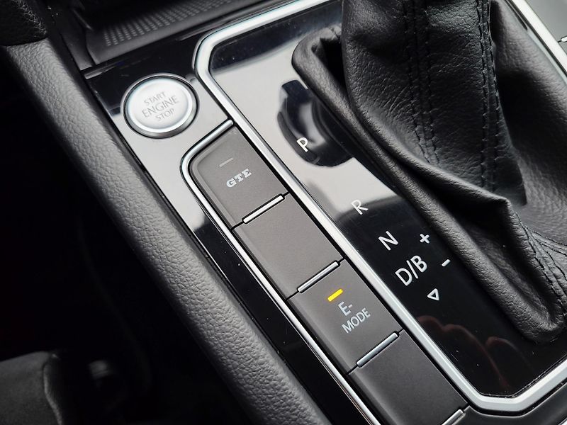 Volkswagen Passat 1.4 TSI PHEV GTE DSG HYBRID - fotka 22 z 46