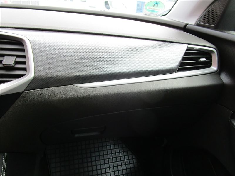 Opel Grandland 1.5CDTi 96kW AT8, aut. klima, - fotka 11 z 41