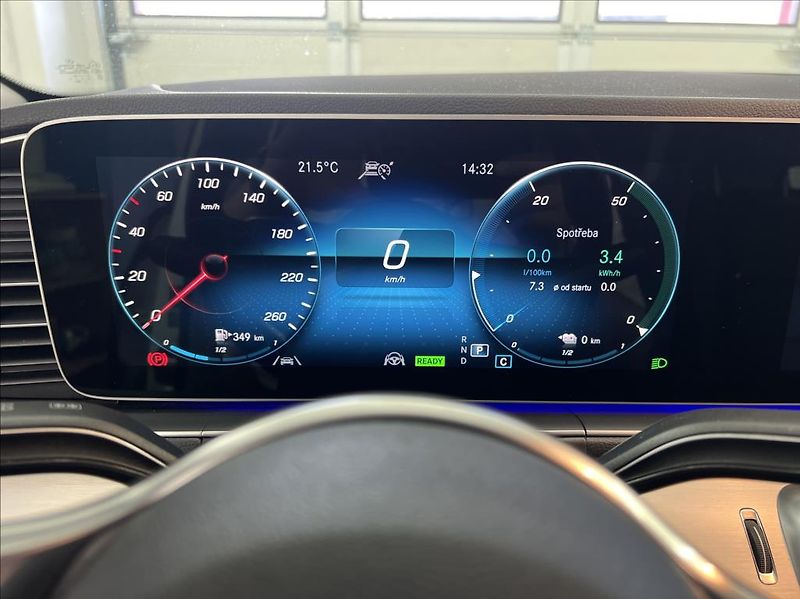 Mercedes-Benz GLE 350De 4MATIC AMG - fotka 26 z 32