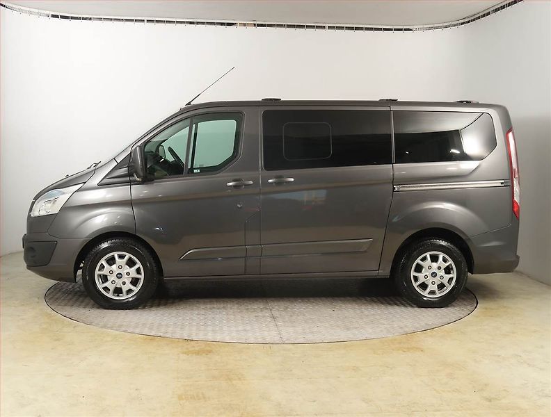 Ford Tourneo Custom (2015) Titanium 2.2 TDCi, ČR - fotka 3 z 25