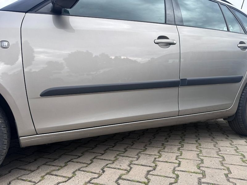 Škoda Fabia (2008) 1,4 16V 63 KW 1. MAJ STK - fotka 18 z 46