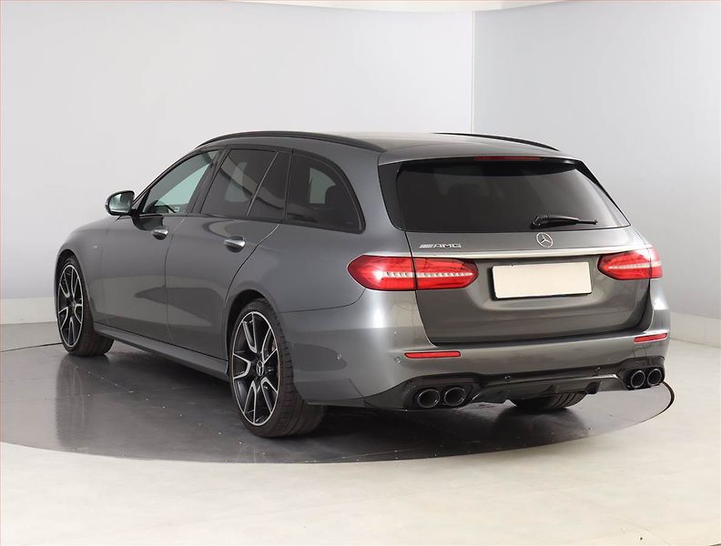 Mercedes-Benz Třídy E (2018) E 53 AMG 4MATIC+ - fotka 4 z 27