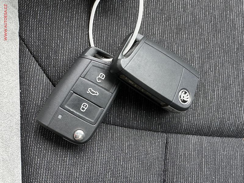 Škoda Kamiq (2021) 1.5 TSi, 2.maj,ČR, Style - fotka 20 z 20