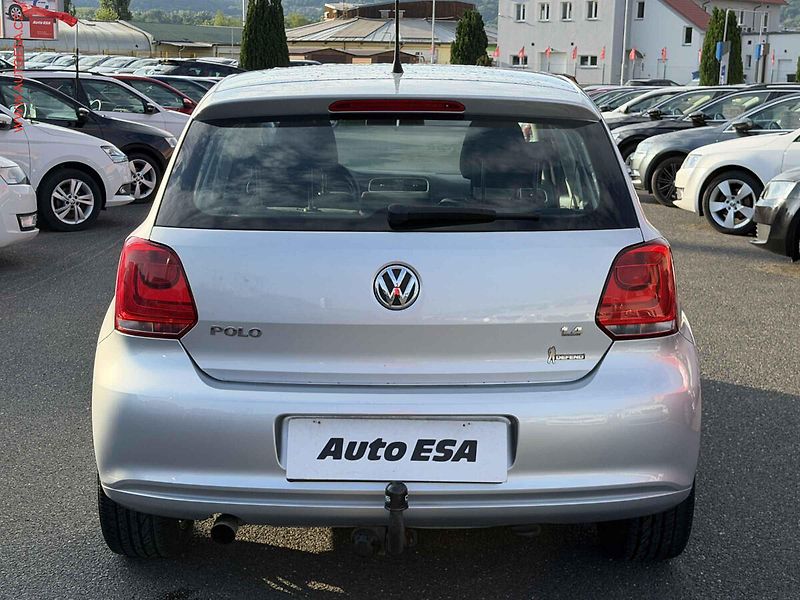 Volkswagen Polo (2009) 1.4, ČR, AC - fotka 5 z 15