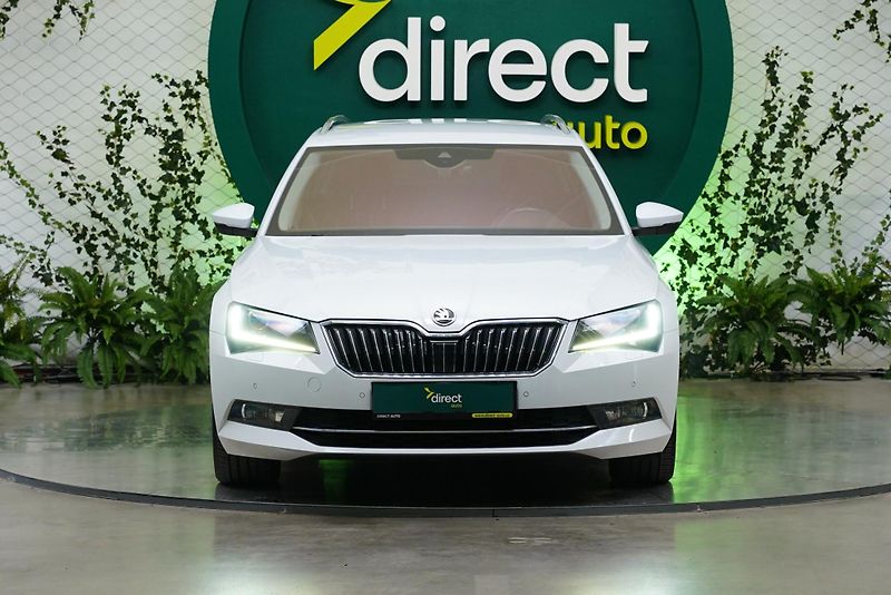 Škoda Superb - fotka 4 z 29