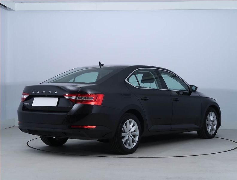 Škoda Superb (2020) 2.0 TDI - fotka 5 z 21