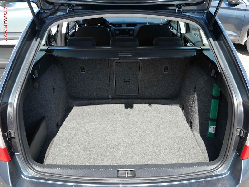 Škoda Octavia (2015) 1.6 TDi 4x4, ČR, Ambition, TZ - fotka 7 z 16