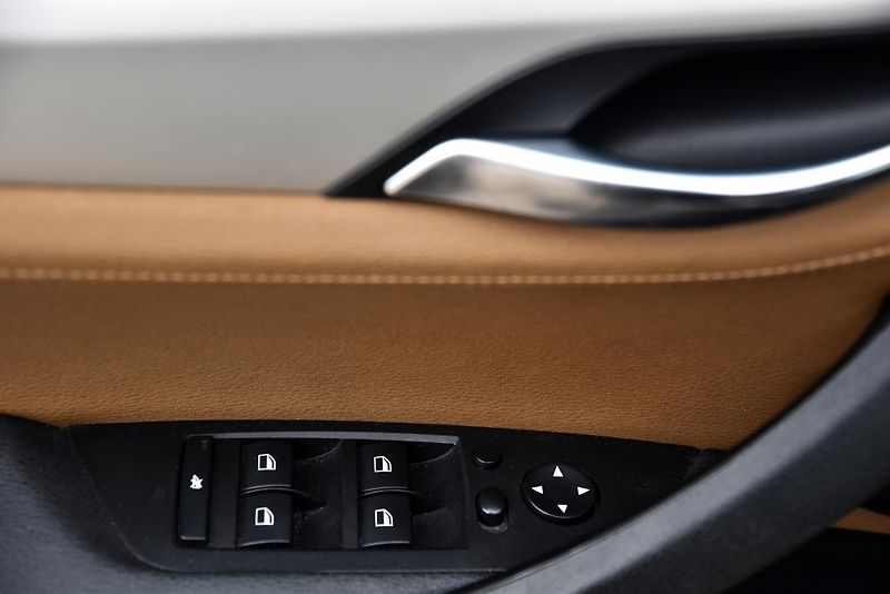 BMW X1 xDrive20d,KŮŽE,NAVI,TEMP,KLIMA - fotka 9 z 50