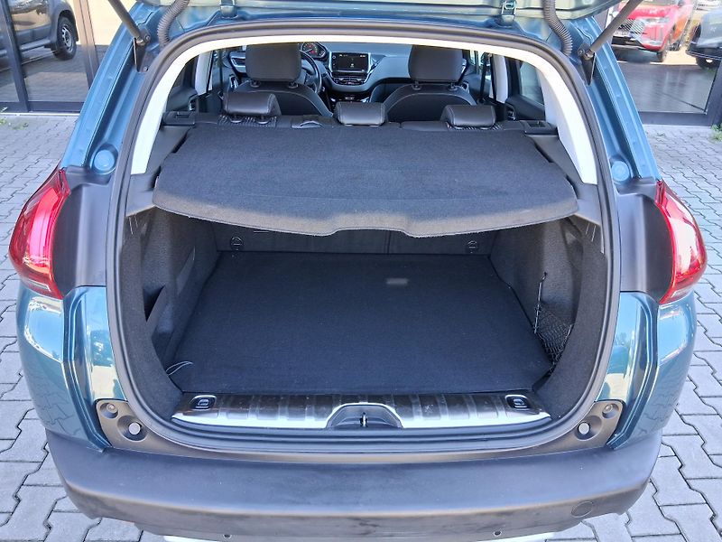 Peugeot 2008 ALLURE 1.2 PureTech 81 kW   - fotka 6 z 26
