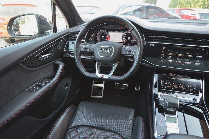 Audi SQ7 (2020) TDi V8 320kW Quattro EXCLUSIVE - fotka 36 z 45
