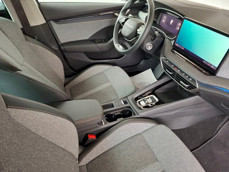 Škoda Octavia (2025) COMBI TOP SELECTION 2,0 TDI 11 - fotka 39 z 50