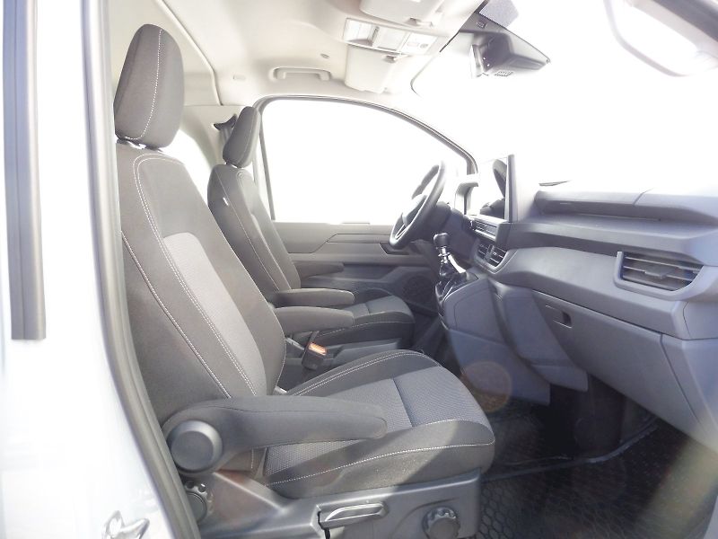 Volkswagen Transporter (2025) Kombi DR 2,0 TDI 110kW - fotka 9 z 27