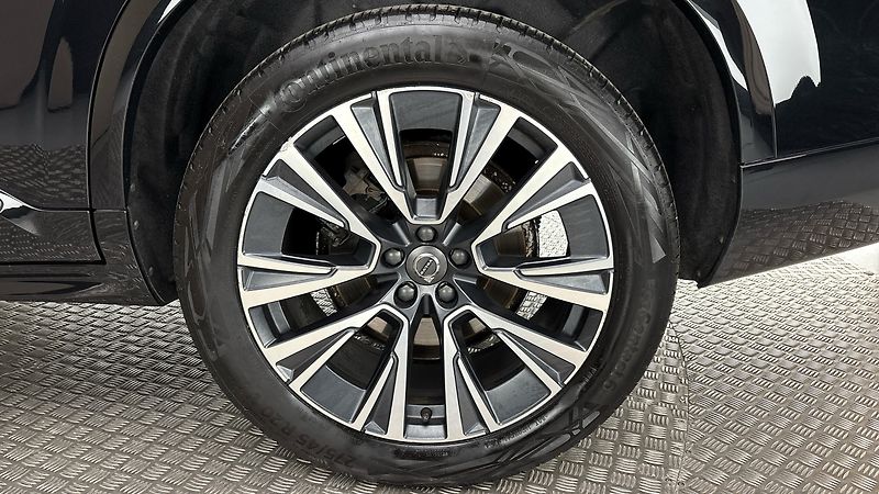 Volvo XC90 2.0 B5 AUT AWD Inscription - fotka 19 z 33