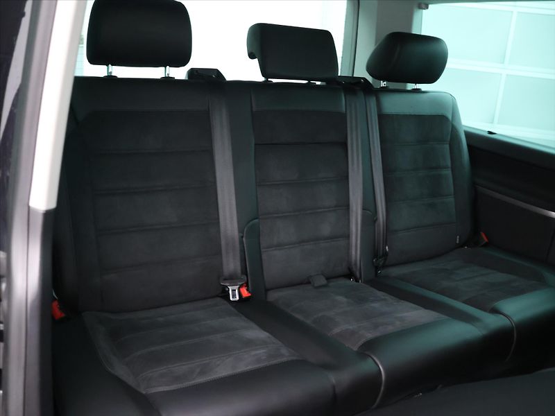 Volkswagen Multivan 2,0 TDI 150kW DSG Bulli Editio - fotka 13 z 32