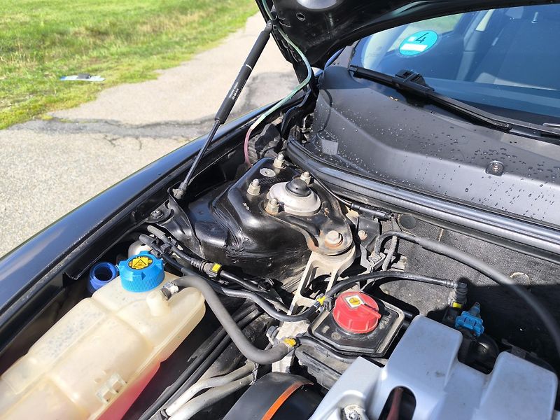 Alfa Romeo 147 (2006) 1.6 16V DOLOŽENÉ KM.NOVÁ STK - fotka 22 z 23