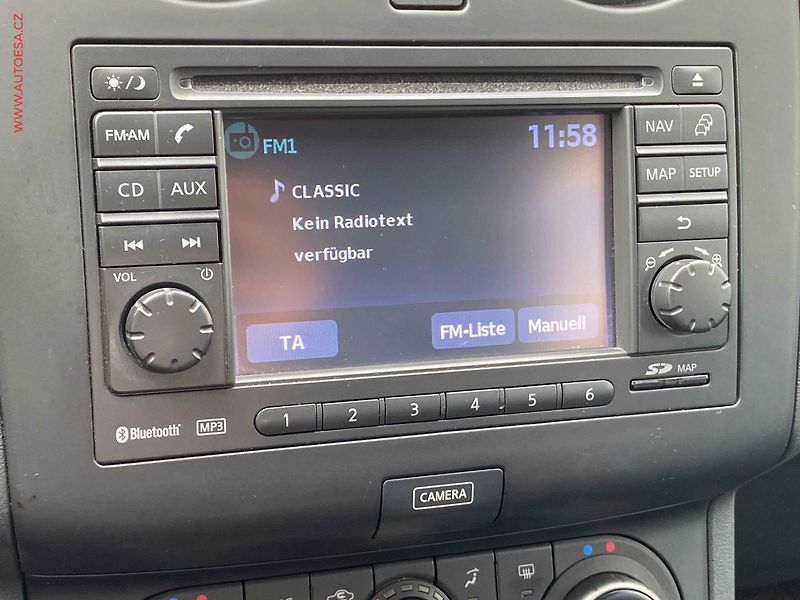 Nissan Qashqai (2012) 2.0, N-Connecta, panor - fotka 15 z 17