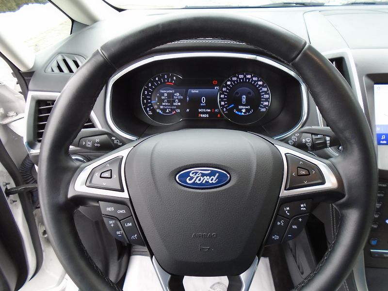Ford S-MAX 2.0EcoBlue 140kW AWD Vignale A - fotka 19 z 49