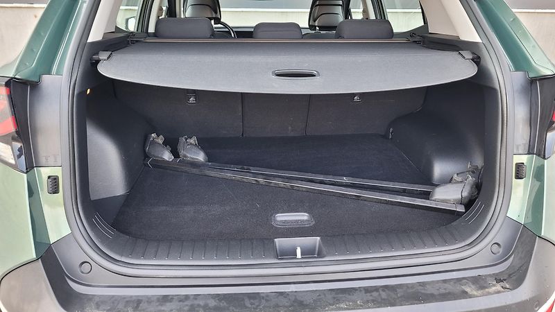 Kia Sportage 1,6i HEV - fotka 13 z 24