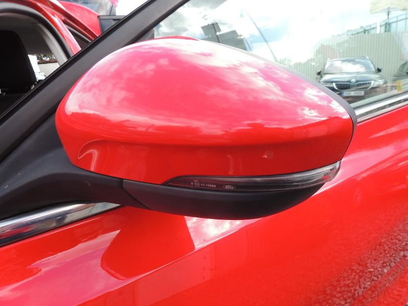 Ford Focus (2020) Combi 1.0i,92kw,ČR,1.majitel - fotka 39 z 44