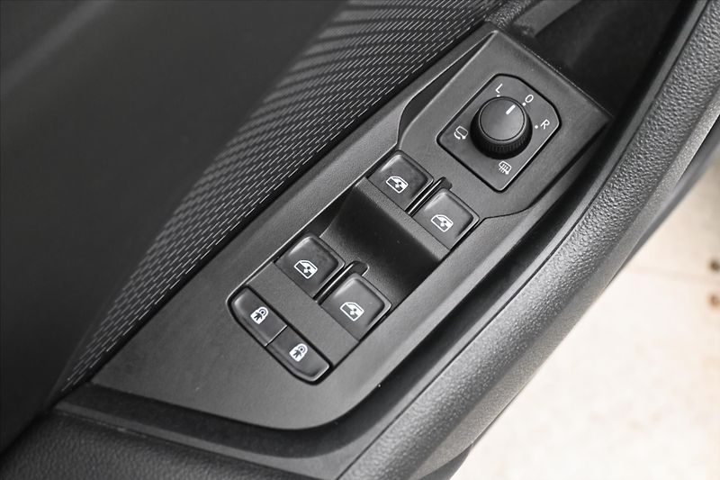 Škoda Octavia 2,0 TDI 110kW DSG Ambition Zár - fotka 25 z 30