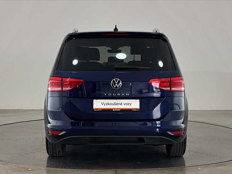 Volkswagen Touran Comfortline DSG - fotka 17 z 29